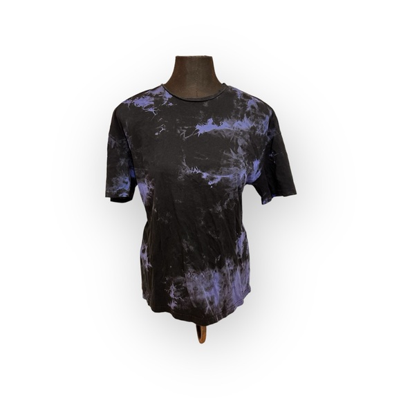 Black t-shirt with blue spots - Picture 1 of 1